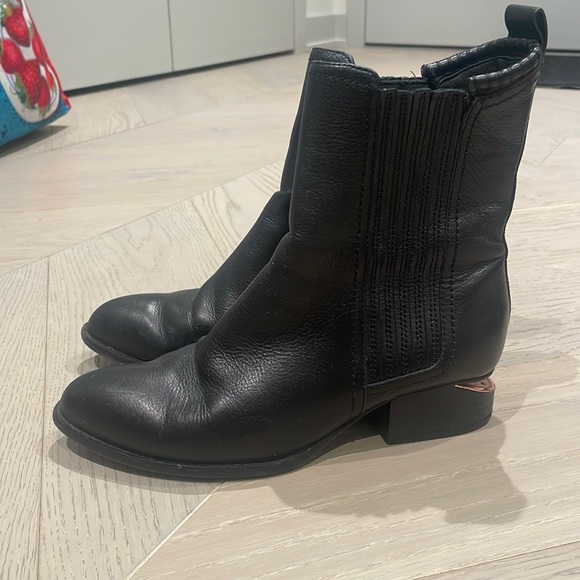 Alexander Wang Rose Gold cut out boots size 36 - Picture 1 of 5